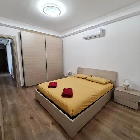 Apartment Cocktail